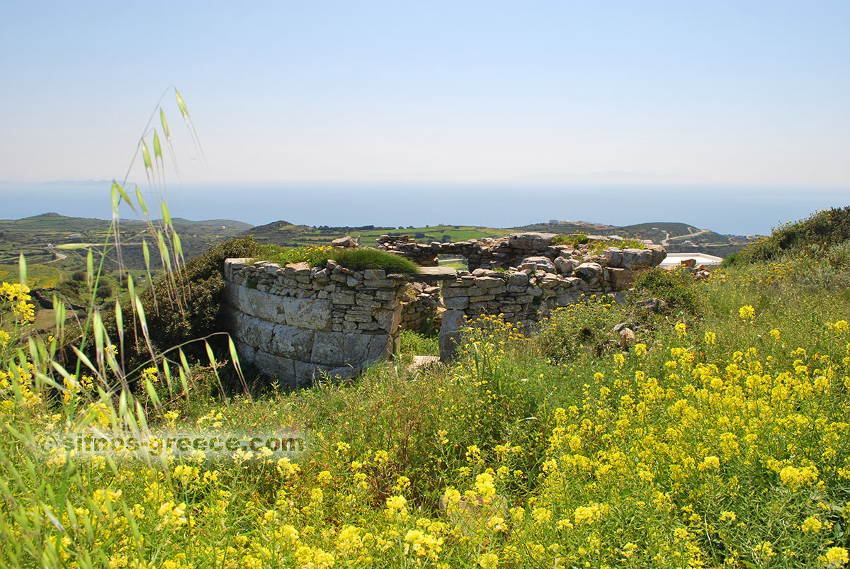 Der Turm von Zamaria auf dem alten Weg von Cheronissos