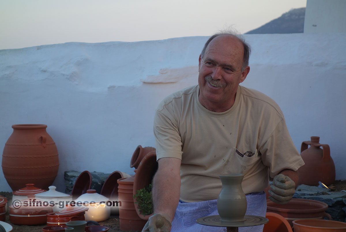 Töpferkurse für Kinder im Cycladic Gastronomie Festival in Sifnos