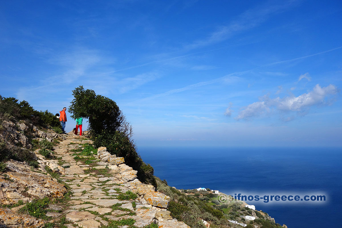 Der Weg von Artemonas nach Magana, mit Blick aufs Meer